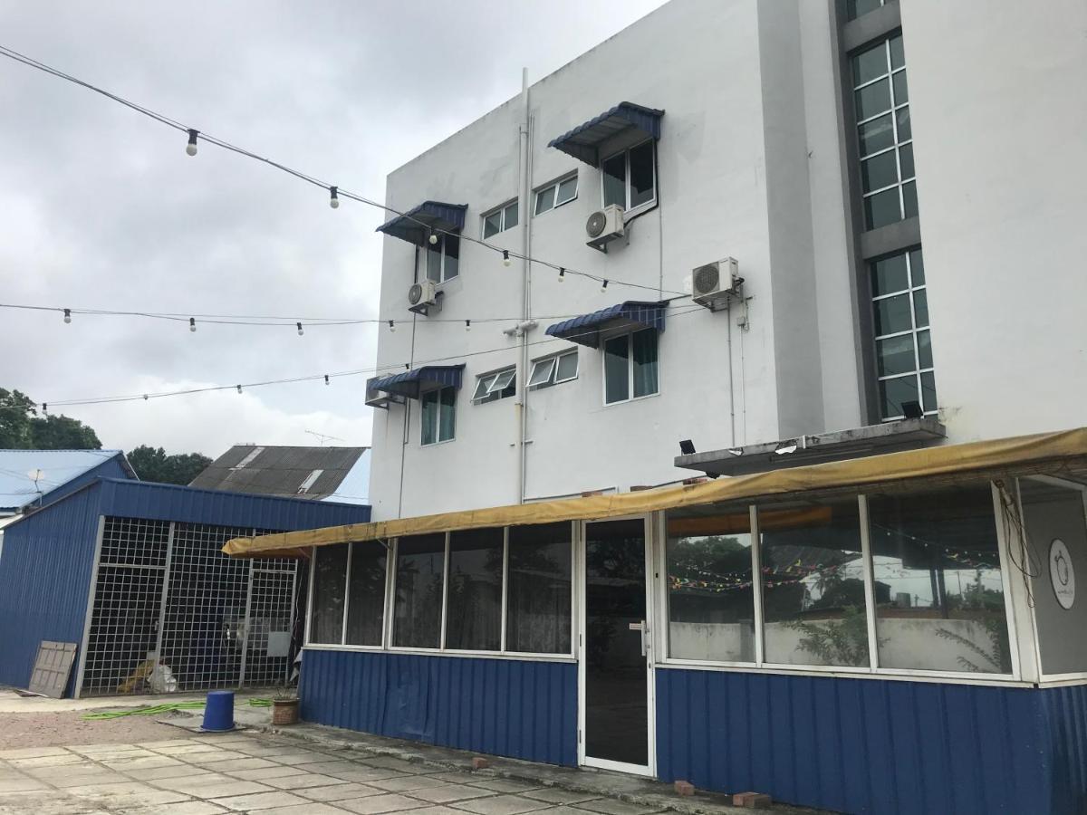 Ksk Kasih Sayang Kluang Hometel Esterno foto